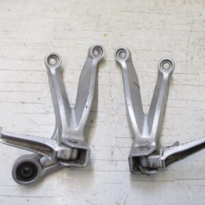00 03 Suzuki GSXR 600 750 1000 Left Right Rear Passenger Peg Mounts 2000-2003