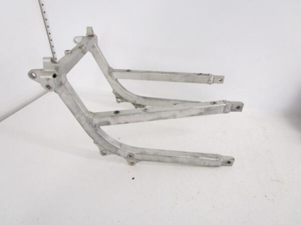 00 Suzuki GSXR 600 Mid Subframe Seat Rail 41200-33E20 1998-2000