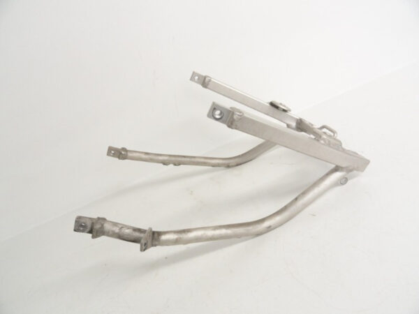 00 Suzuki GSXR 600 SRAD Rear Subframe Frontward Piece 41200-33E20