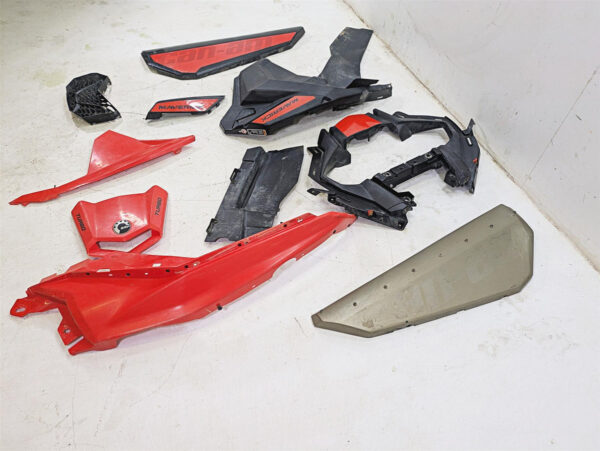 2020 Can Am Maverick X3 Turbo R STD Outer Coloured Fairings Covers Set 705012458 - Image 4
